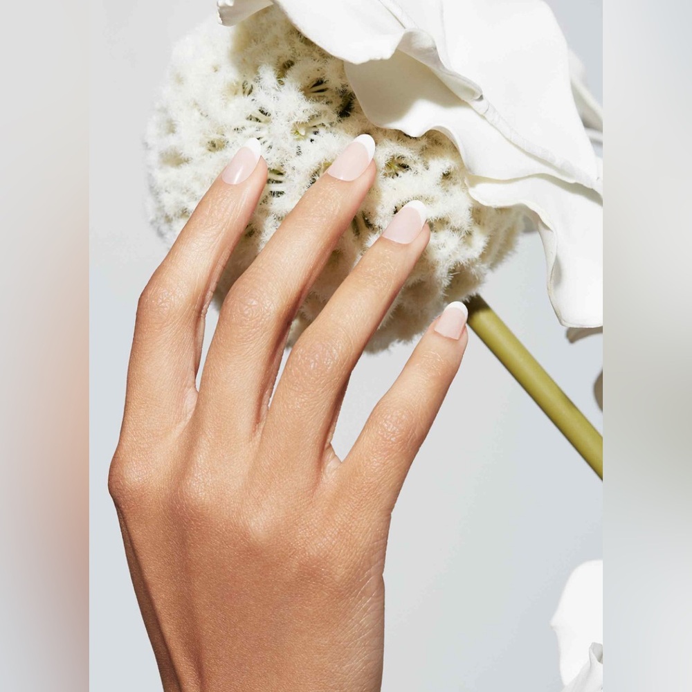 NWT 4 sets of Static Nails Pop-on Reusable Manicures in Round